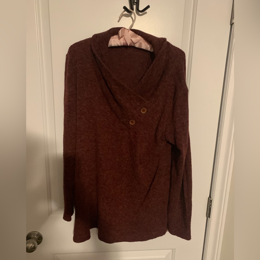 Eclipse sweater size Large